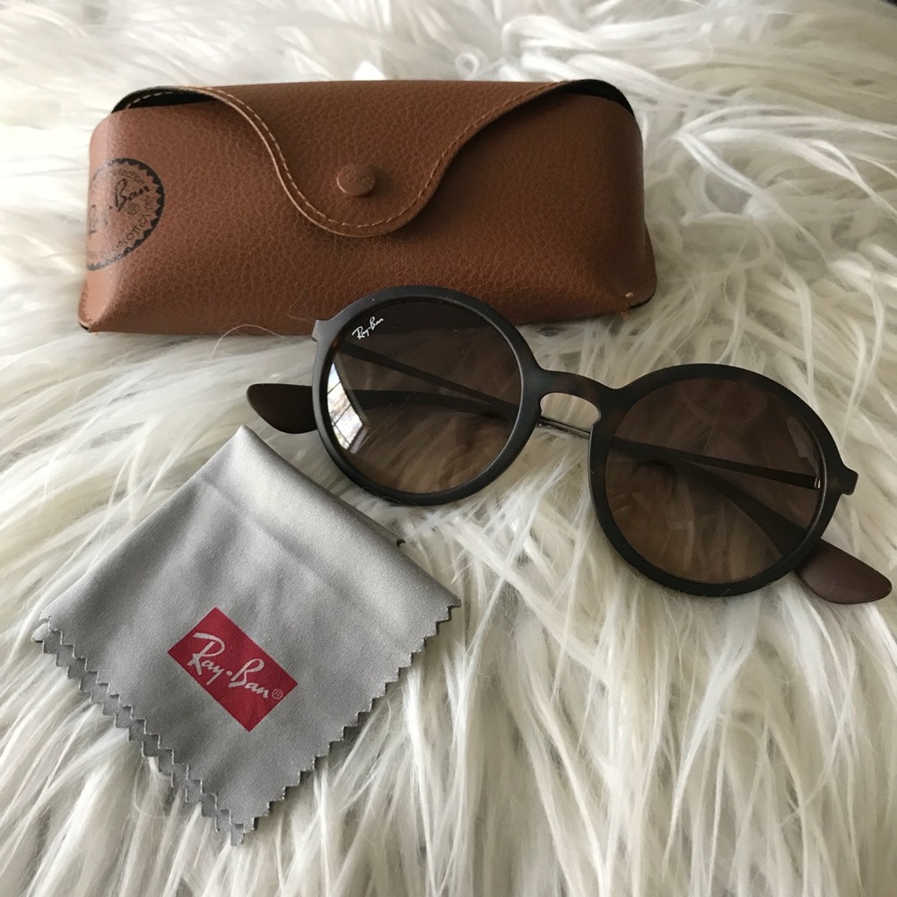 AUTHENTIC RAY BANS SUNGLASSES 🕶
